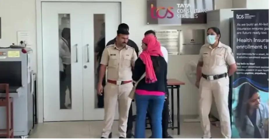 చీరలాగి.. అక్కడ చేతులేసి…