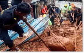 Tragedy in Maharashtra: Six Devotees Killed in Temple Wall Collapse