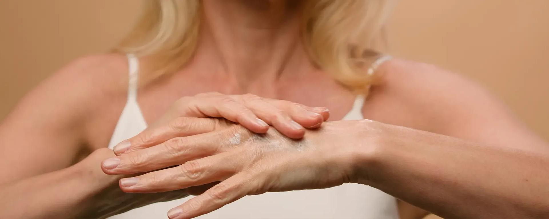 Your Hands Can Reveal Your Real Age..!