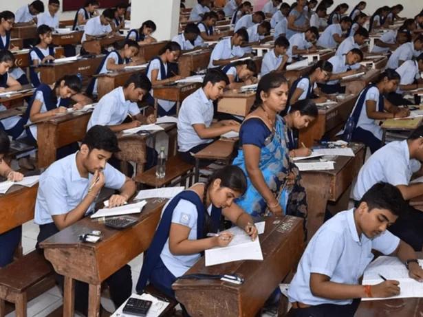 సీబీఎస్ఈ 10వ తరగతి ఫేజ్-2 పరీక్షలు ప్రారంభం