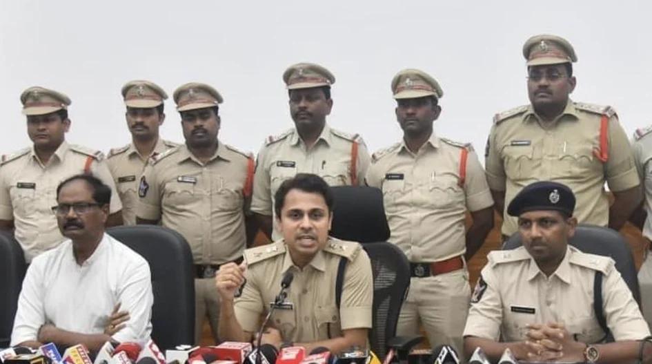 కాకినాడ కుటుంబం మృతుల కేసులో ‘లవ్ జిహాద్’ కోణం ఇంకా నిర్ధారణ కాలేదు: ఎస్పీ