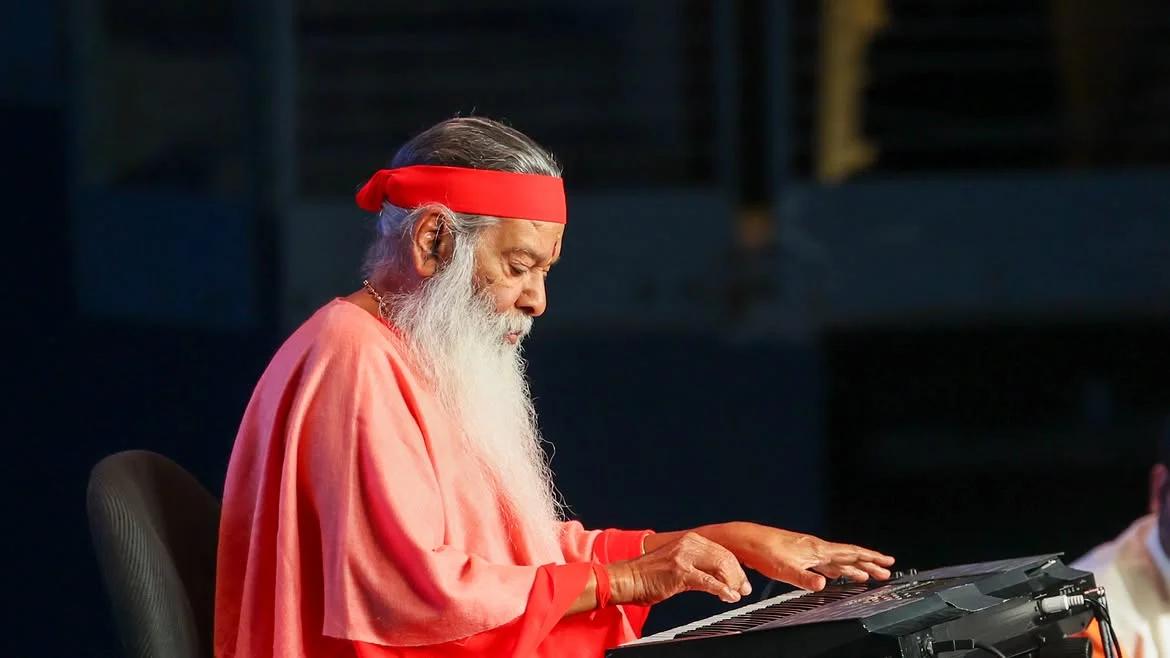 Swarna Yatra Raga Sagara...  ‘Music for Meditation’ Led by Pujya Sri Ganapathy Sachchidananda Swamiji
