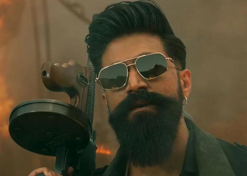 Yashโs โToxicโ Advance Booking Soars Past โน32 Crore as Mumbai Adds Early-Morning and Late-Night Shows