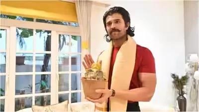 Vijay Deverakonda Receives Seed Ganesha Idol from Green India Challenge Team