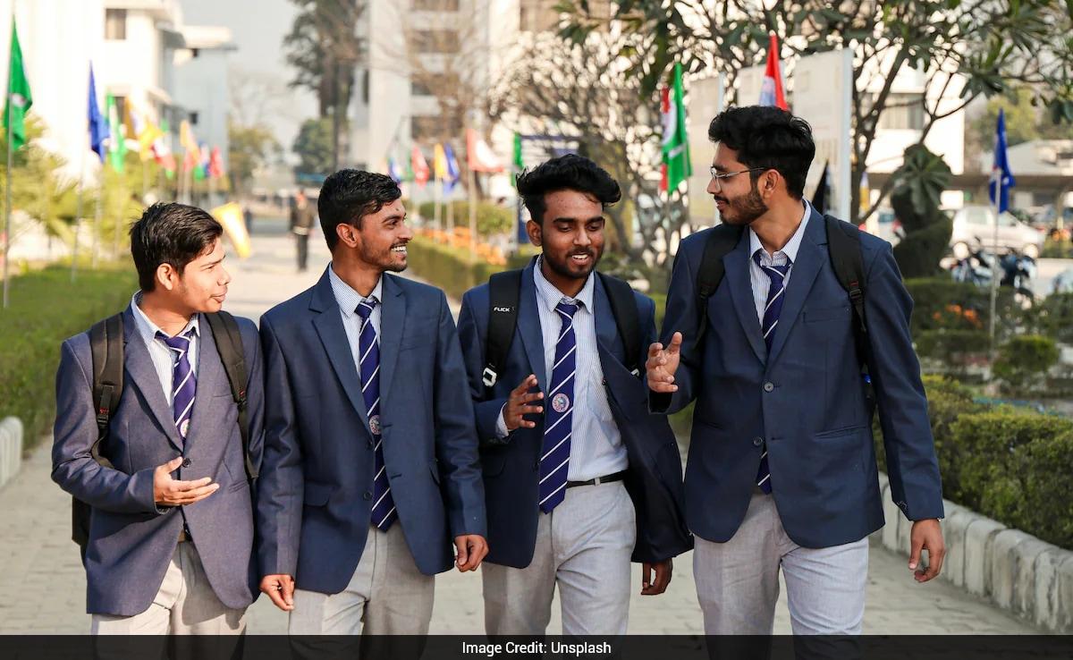 School Assembly News Headlines (May 6): Top National, World, Business, Sports News