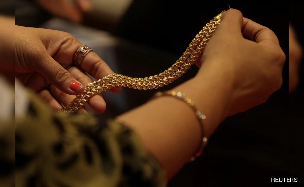 India Raises Gold, Silver Import Tariffs To 15% To Curb Overseas Purchases