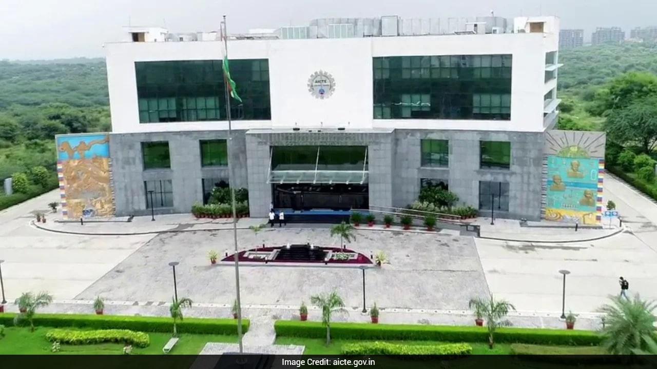 AICTE Closes 58 Engineering Colleges Across India: Uttar Pradesh, Maharashtra Record Highest Shutdowns