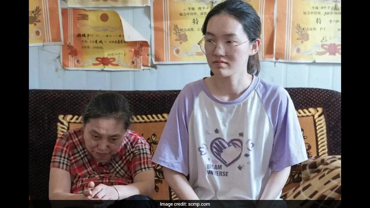 No Phone, No Private Tutors: Girl From Low-Income Family Tops China's Gaokao