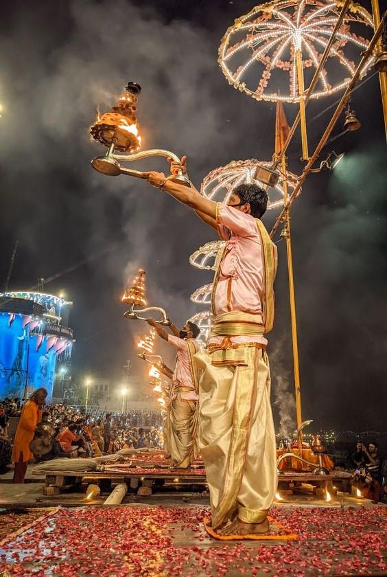 Singer Priya Malik Visits Varanasi, Performs Ganga Aarti and Calls the Experience Divine