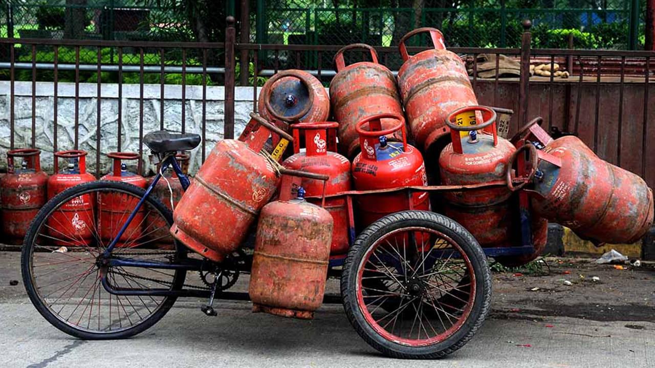 Gas Cylinder: గ్యాస్ వినియోగదారులకు బిగ్‌ అలర్ట్‌.. మే 1 నుంచి కొత్త రూల్స్.. బుకింగ్‌పై కొత్త ఆంక్షలు!