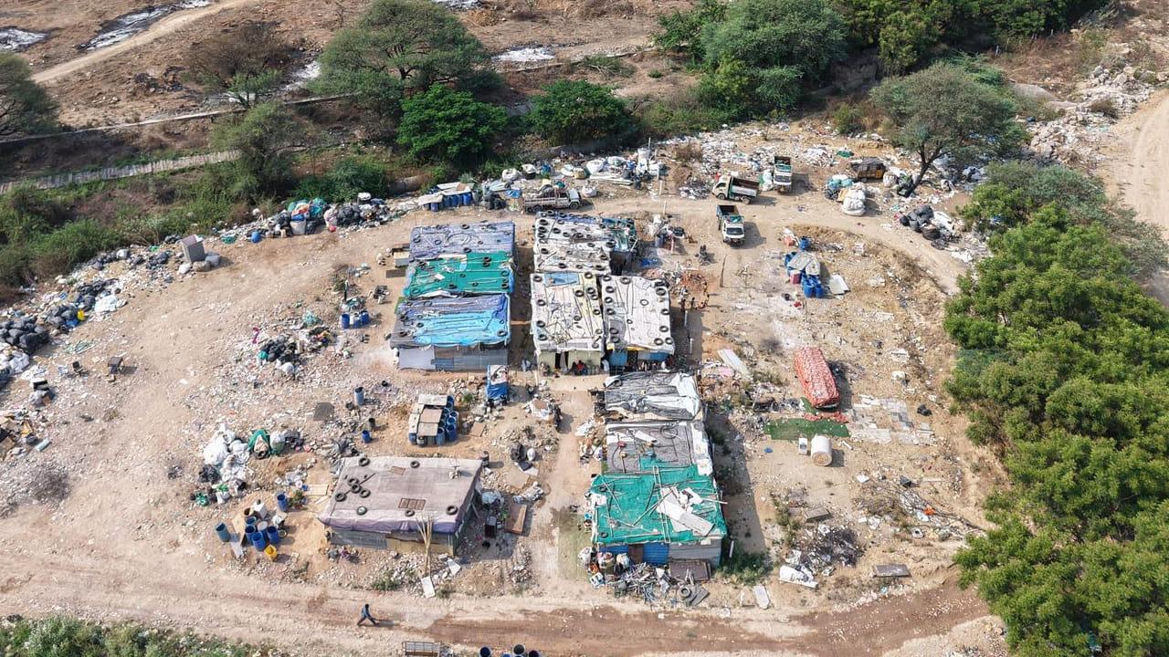 Hyderabad: ఖాళీ స్థలం కనిపిస్తే కబ్జా..10 డేస్ డెడ్ లైన్