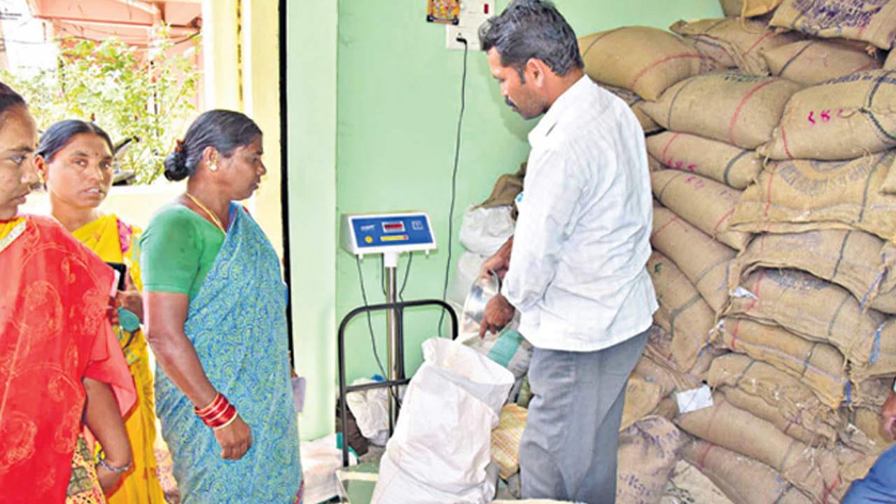Ration Card: రేషన్ కార్డుల కోసం ఎదురుచూస్తున్నవారికి కేంద్రం సూపర్ గుడ్ న్యూస్.. కొత్త కార్డులపై ప్రకటన..