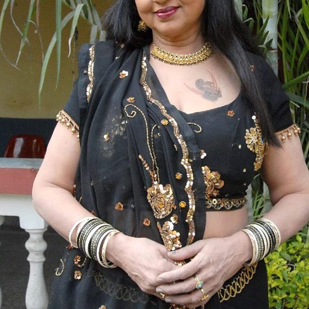 తిరులేని అందాల తార.. కానీ జీవితం మొత్తం కష్టాలే.. ఇల్లు కూడా అద్దెకు ఇవ్వం పో అన్నారు..