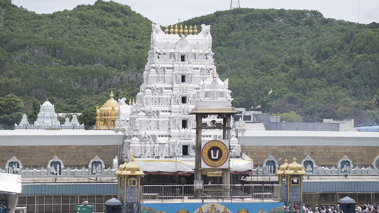 ఆస్తులు కోట్లలో.. కానీ లెక్కలు లేవా?.. దేవాదాయ శాఖపై ఆరోపణలు