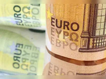 Euro zone yields nudge higher on US-Iran ceasefire worries