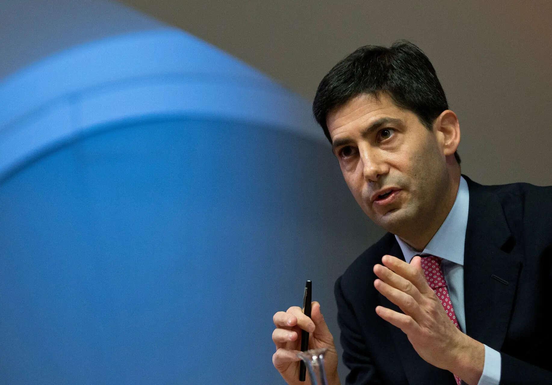 US Fed nominee Warsh commits to central bank's independence, with limits