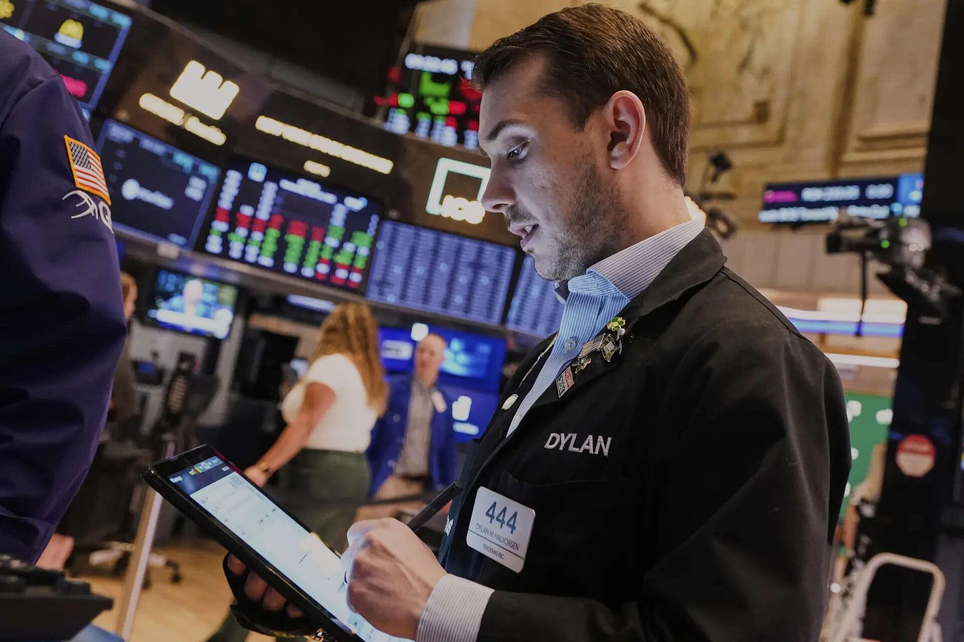 US Stocks: Best Buy taps insider Bonfig to succeed veteran Barry as CEO amid demand slowdown