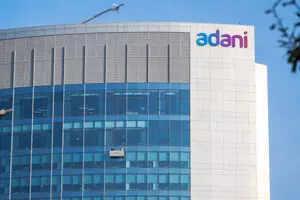 Adani Energy Q4 Results: Cons profit rises 6% YoY to Rs 684 crore; revenue up 17%