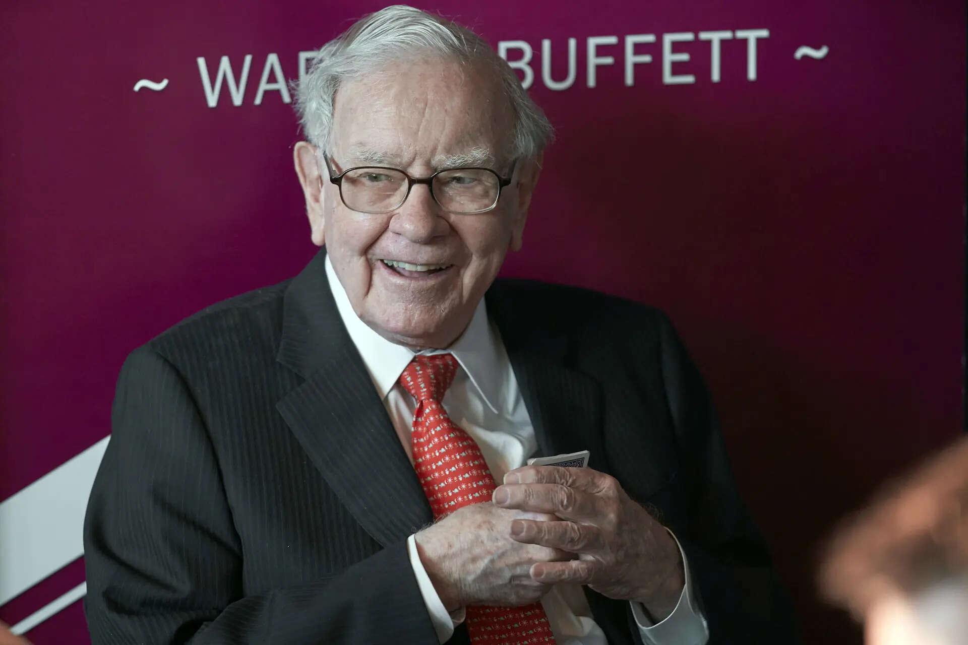 What Warren Buffett said at Berkshire Hathaway's first annual meeting after stepping aside