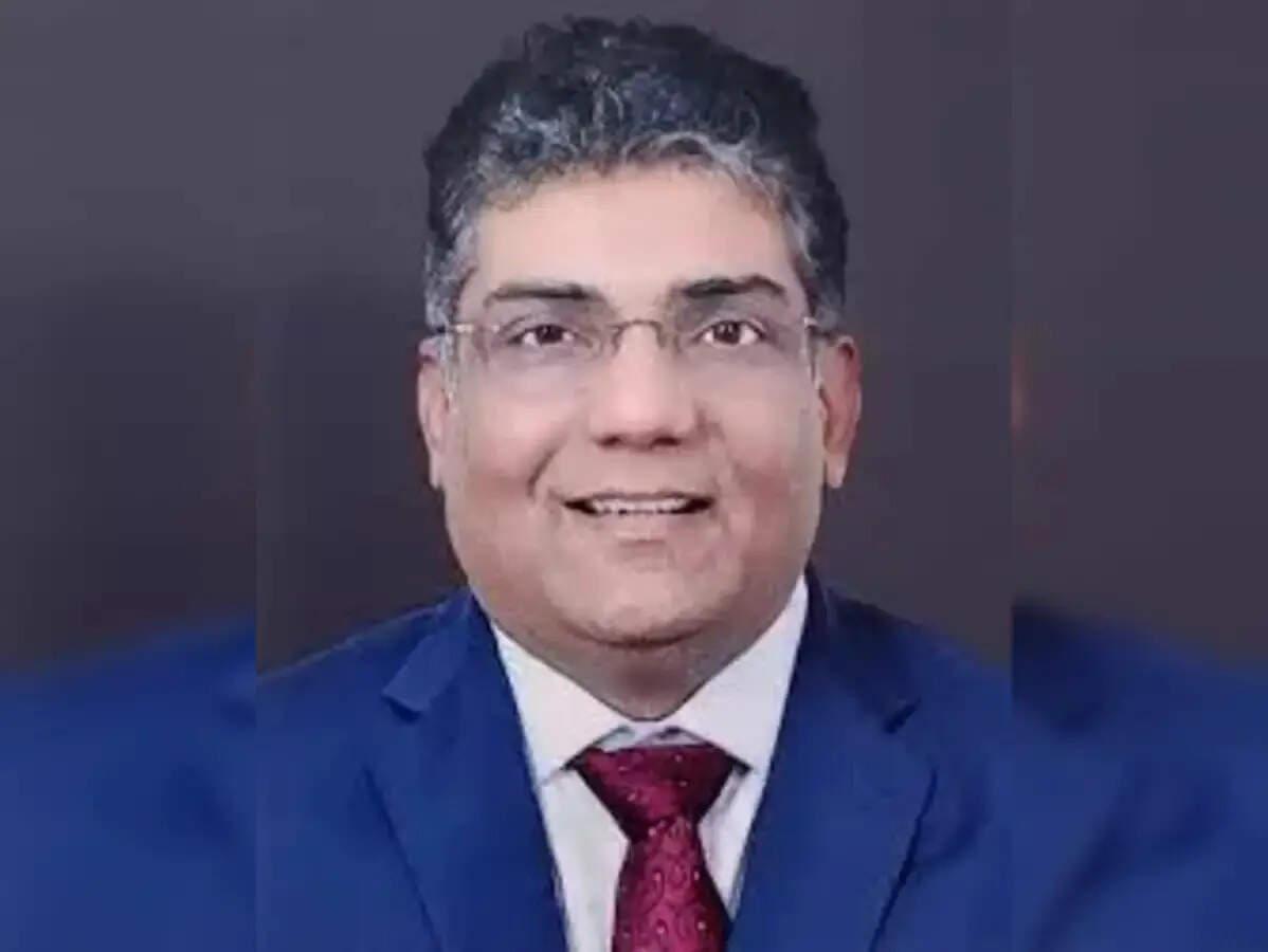 Sanjay H Parekh bets big on Reliance, private banks, and domestic plays amid global uncertainty