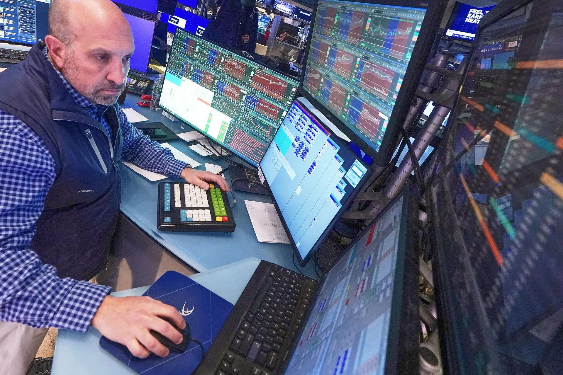 US Stock Market Today | Dow Jones | Nasdaq Live: S&P 500, Nasdaq futures hit record highs as oil prices slide further