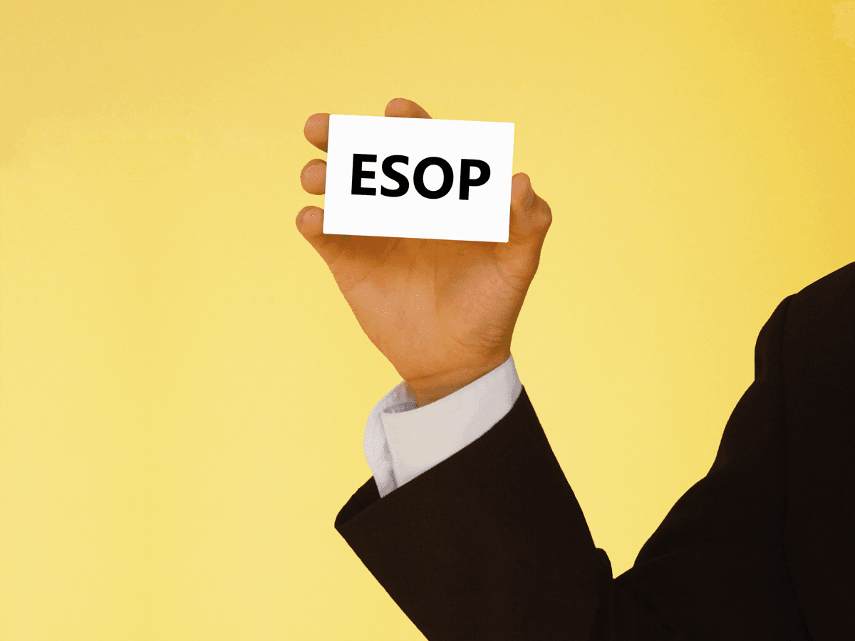 To exercise ESOPs, staff of listed cos can pledge shares in trading window closures