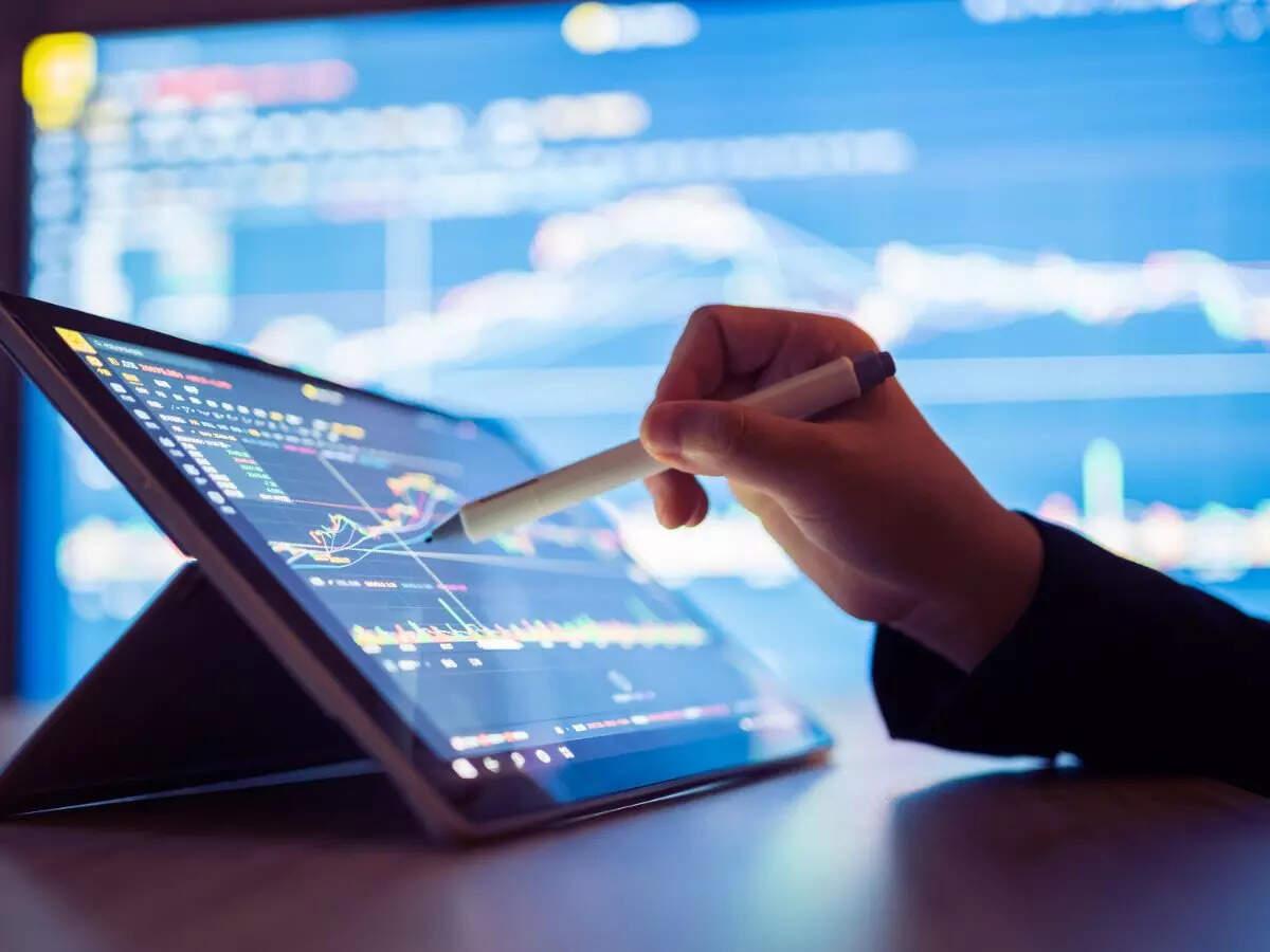 Bonus issues, stock splits & dividends: SBI among 18 stocks turning ex-date this week. Do you own any?