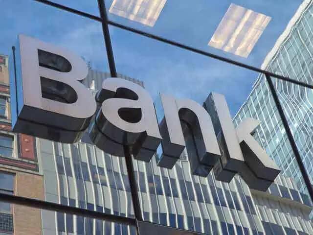 Nifty Bank crashes 900 points as SBI, IndusInd, Yes Bank, other lender stocks tumble up to 4%. What lies ahead?