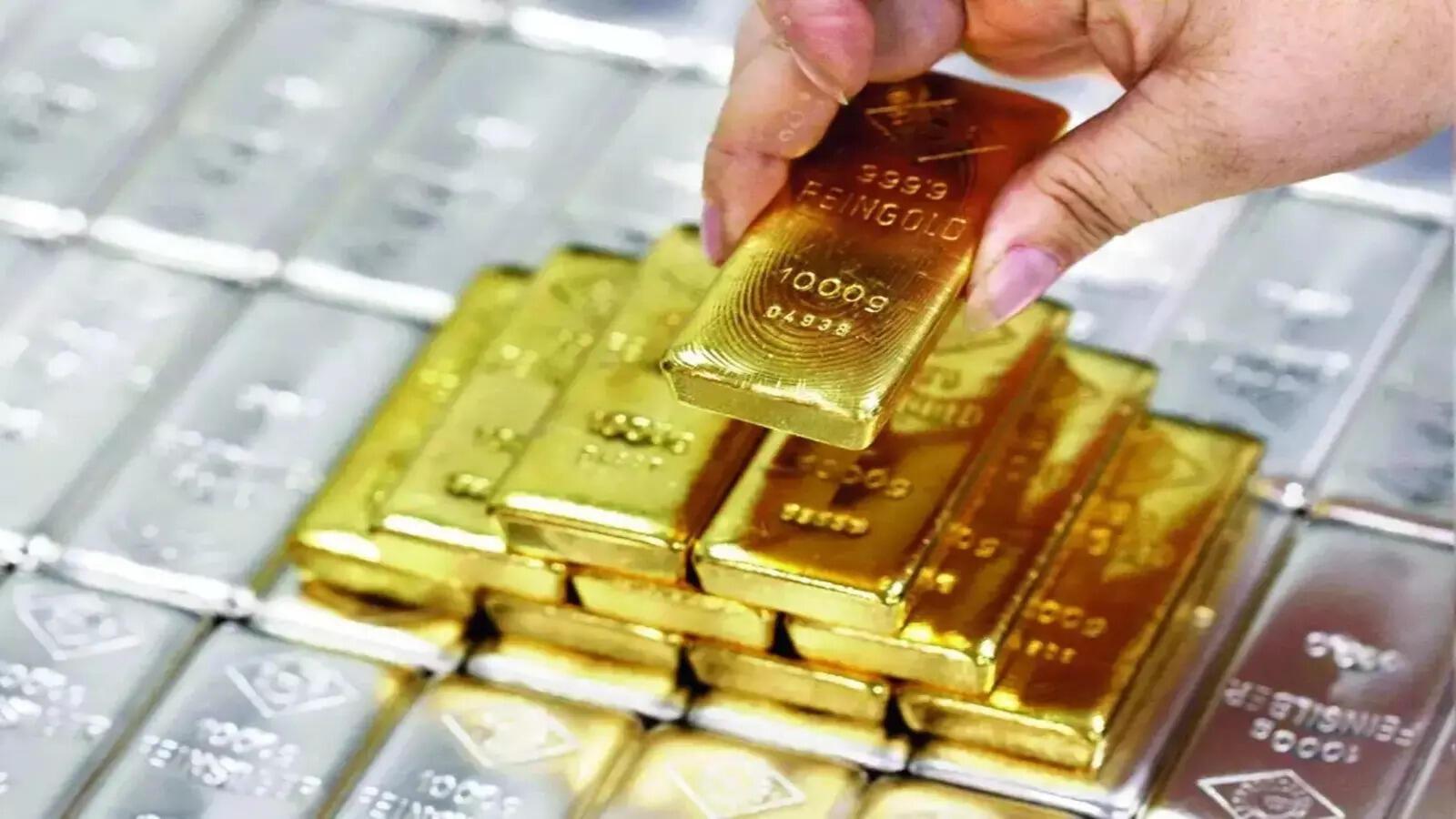 Silver gains Rs 3,100/kg, gold at Rs 1.54 lakh/10g ahead of US inflation data, fading peace talk hopes. What should you do?