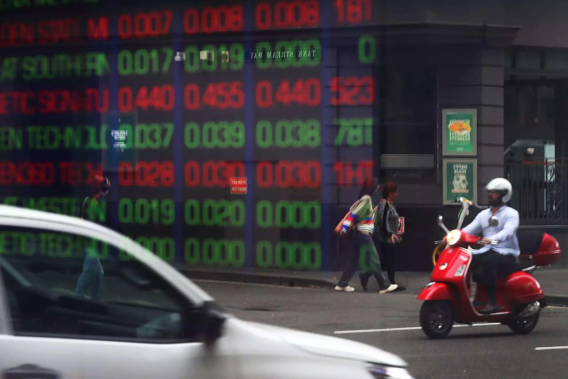 Global Markets | Australian shares flat as bank rebound offsets broader losses; US-China talks in focus