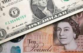 Britain's pound, gilt prices hold lower after Starmer steps down
