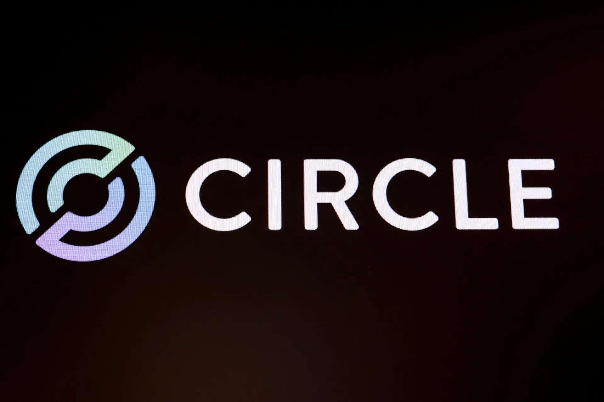 Circle wins final regulatory approval to establish US trust bank, shares rise