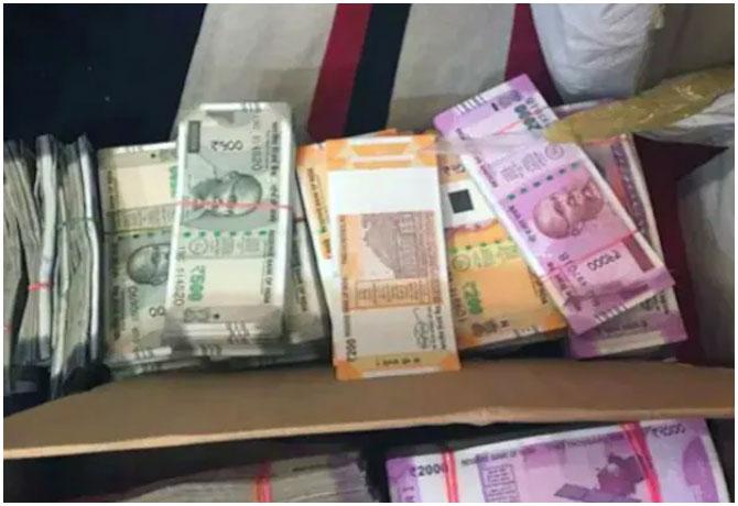 పంజాగుట్టలో రూ. 15 లక్షల బ్యాగు మాయం