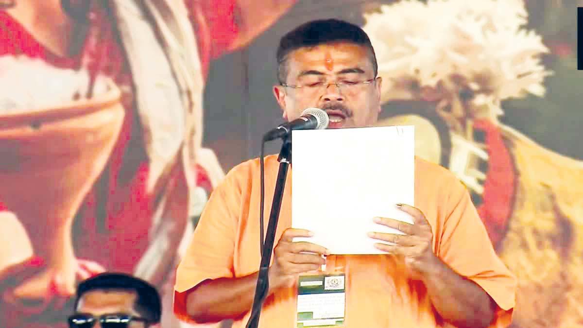 బెంగాల్‌ సీఎంగా సువేందు అధికారి ప్రమాణం