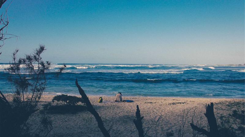 UAE says engaging drones, missiles originating from Iran amid M.East flare-up - Investing.com