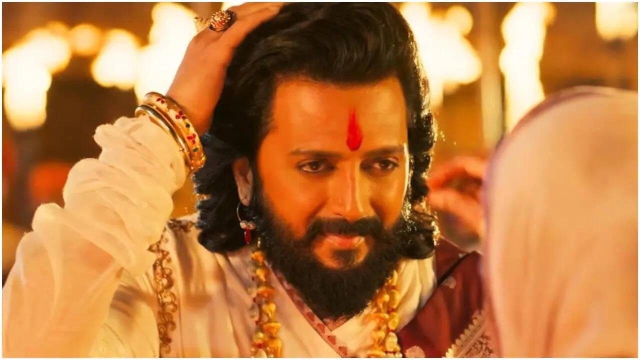 Rakhi says Riteish, son of Maharashtra, has done great direction