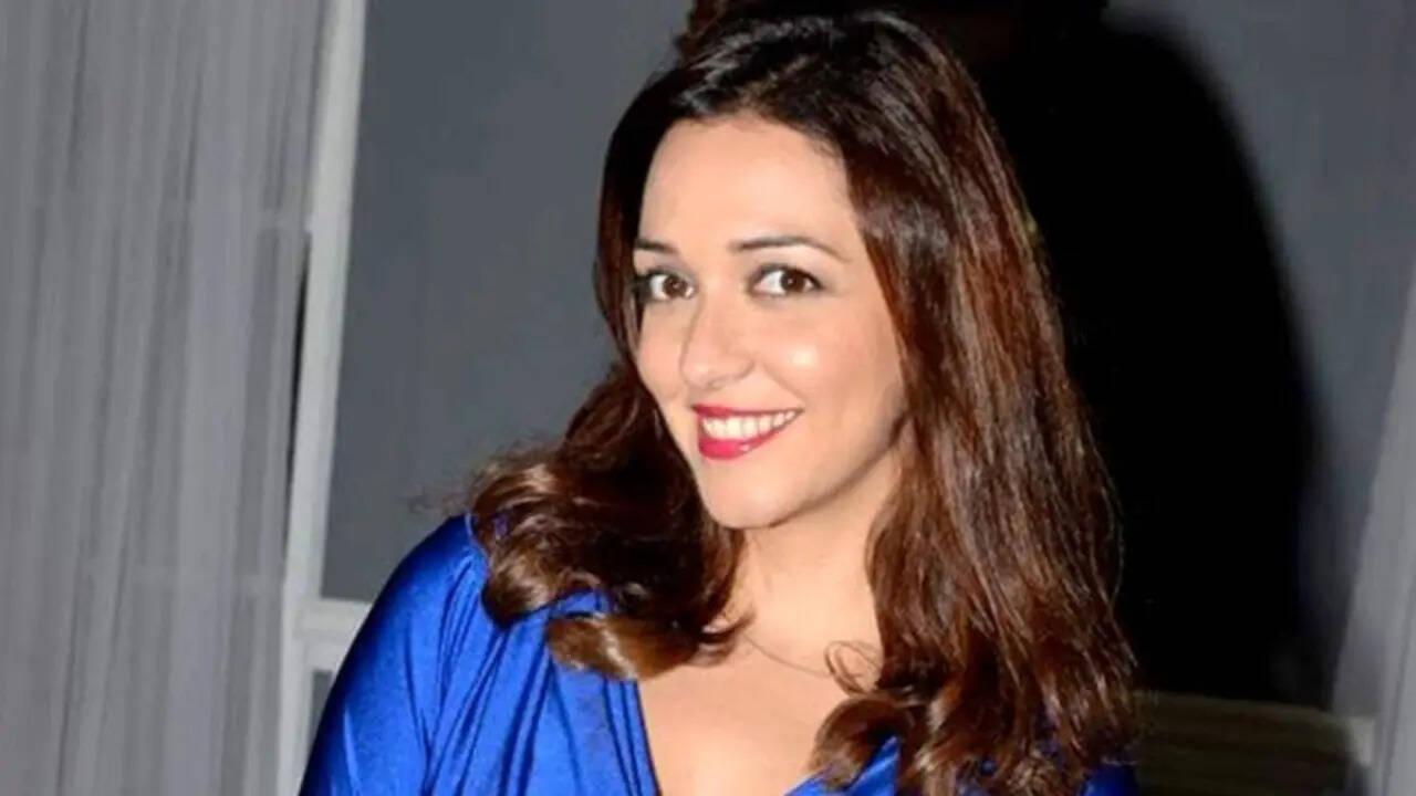 'Faltu mein they add kissing scenes,' says Nauheed about doing less acting work