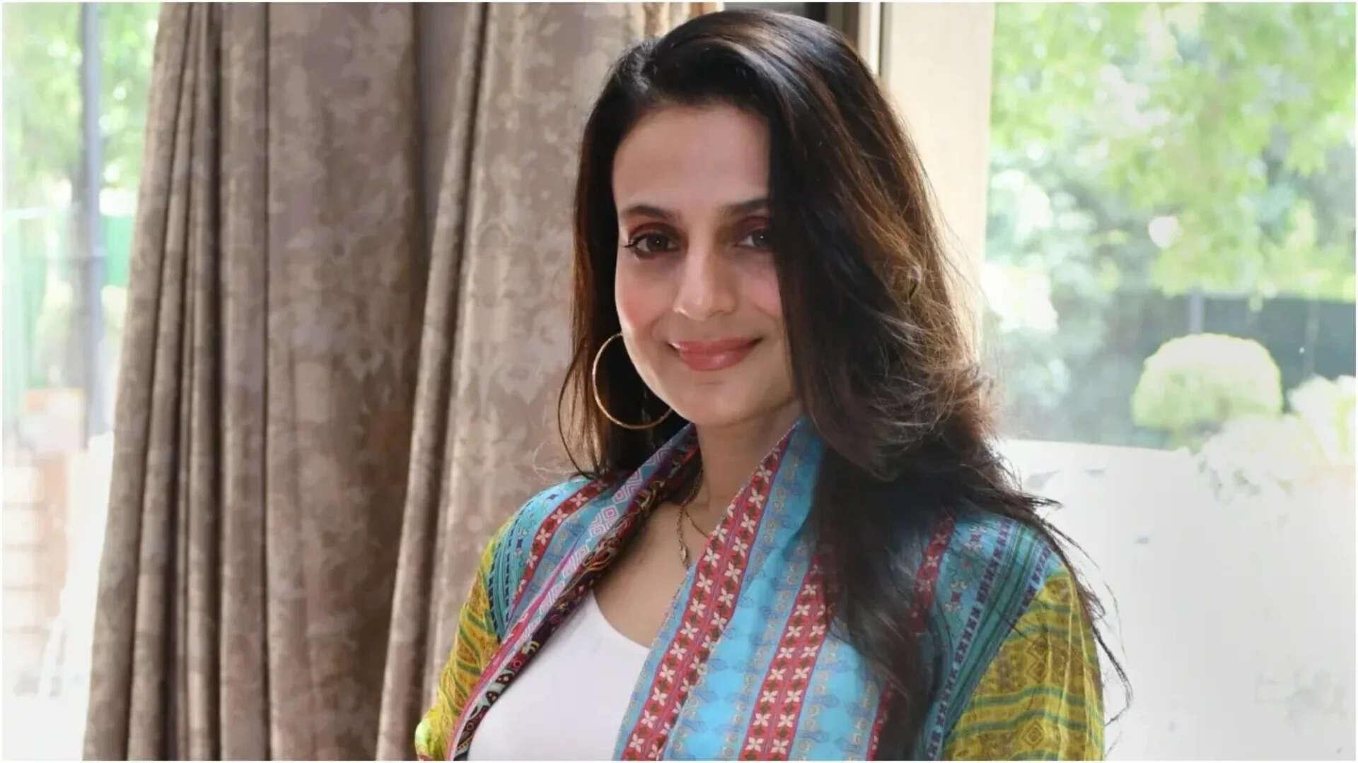 Ameesha shares update as New York–Mumbai flight is diverted