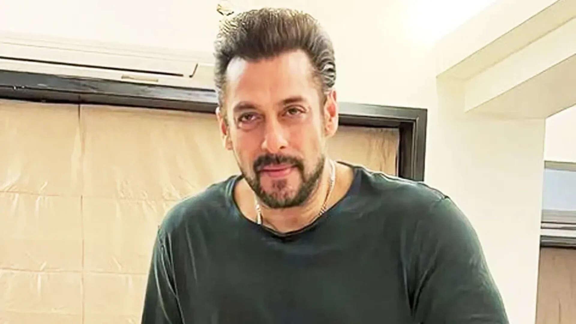 Salman Khan's weight loss impresses fans - PICS