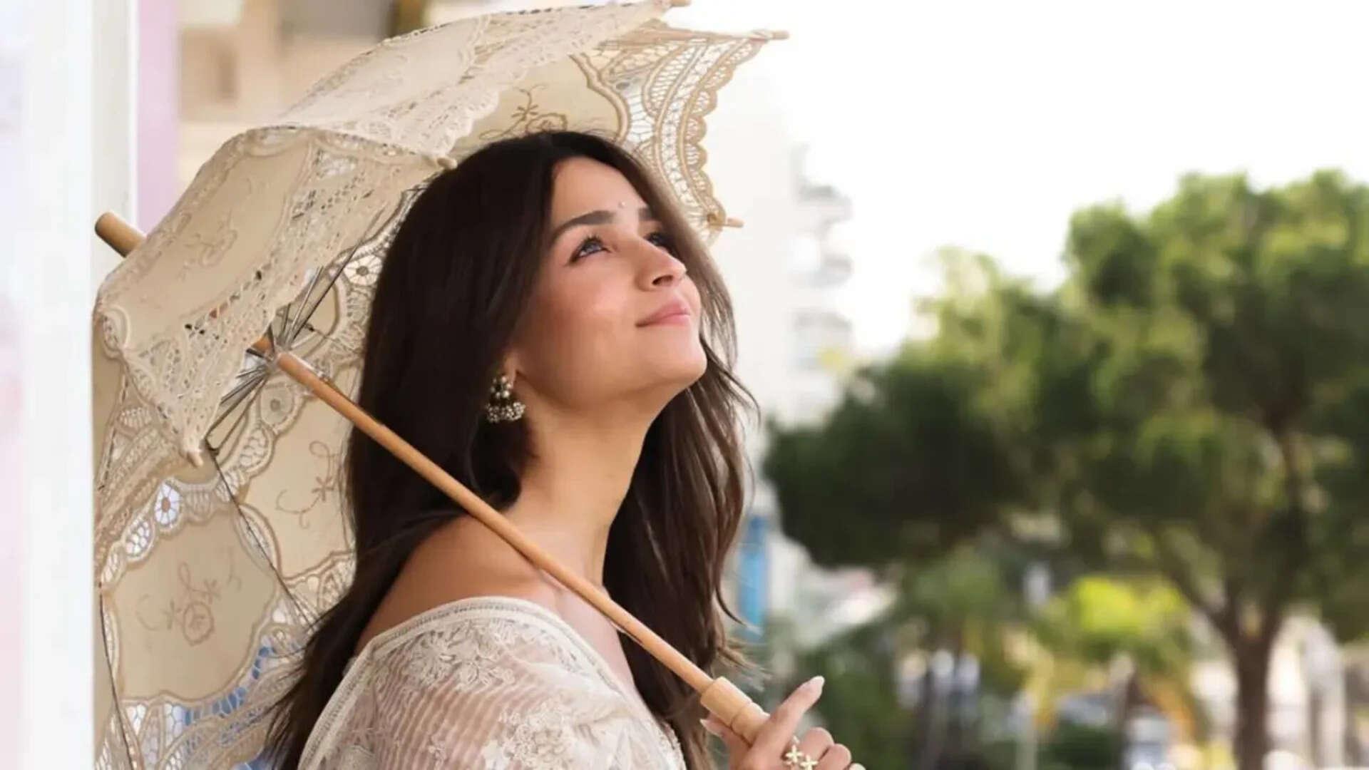 Alia Bhatt’s ivory ensemble with payal, bindi, nath from Cannes wins internet
