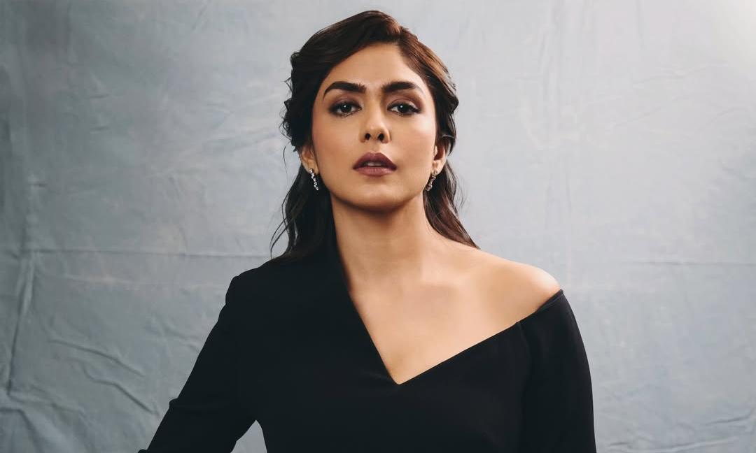 Mrunal Thakur in Talks for Venu Yeldandi’s Yellamma