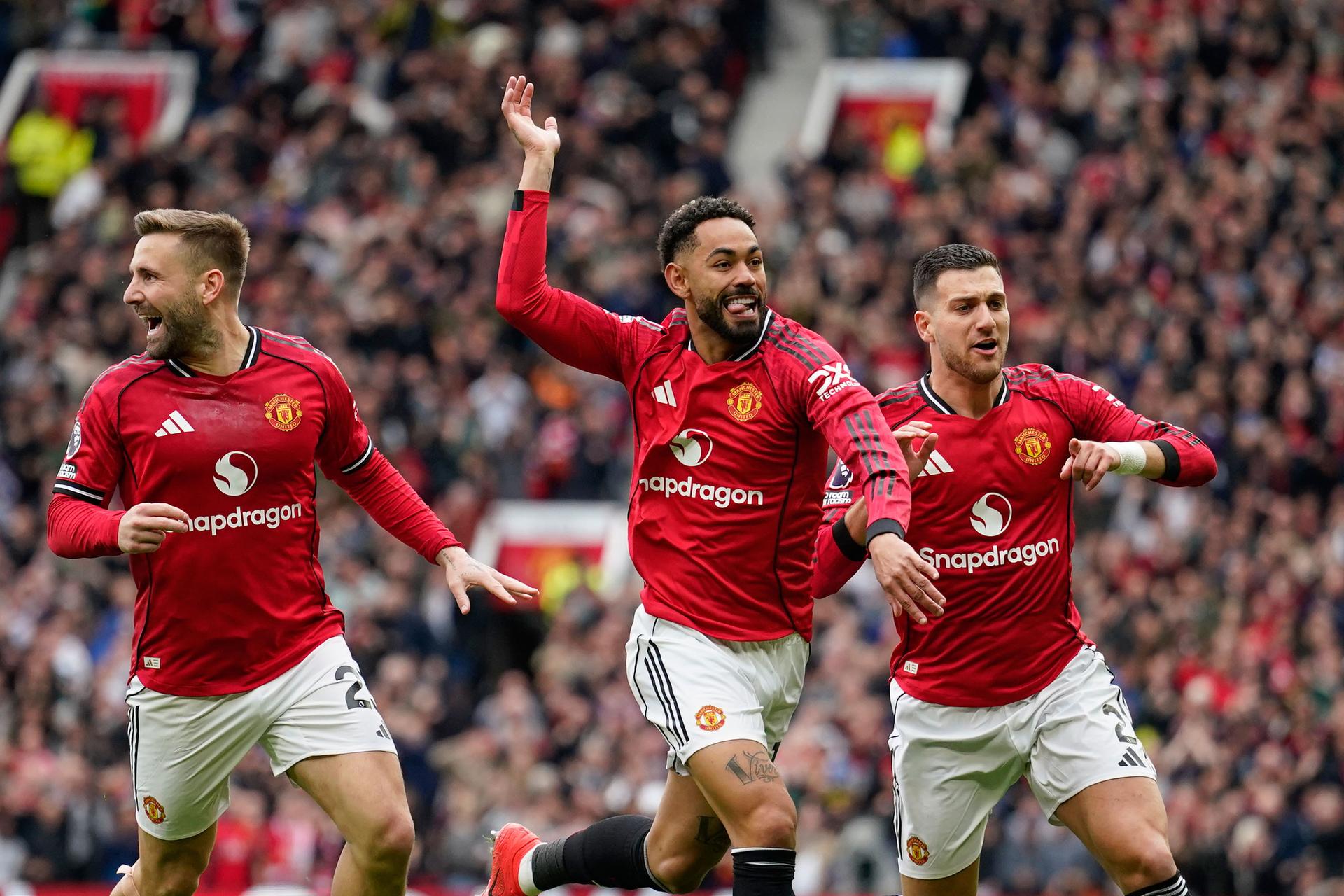 Manchester United Beat Liverpool To Secure Champions League Place