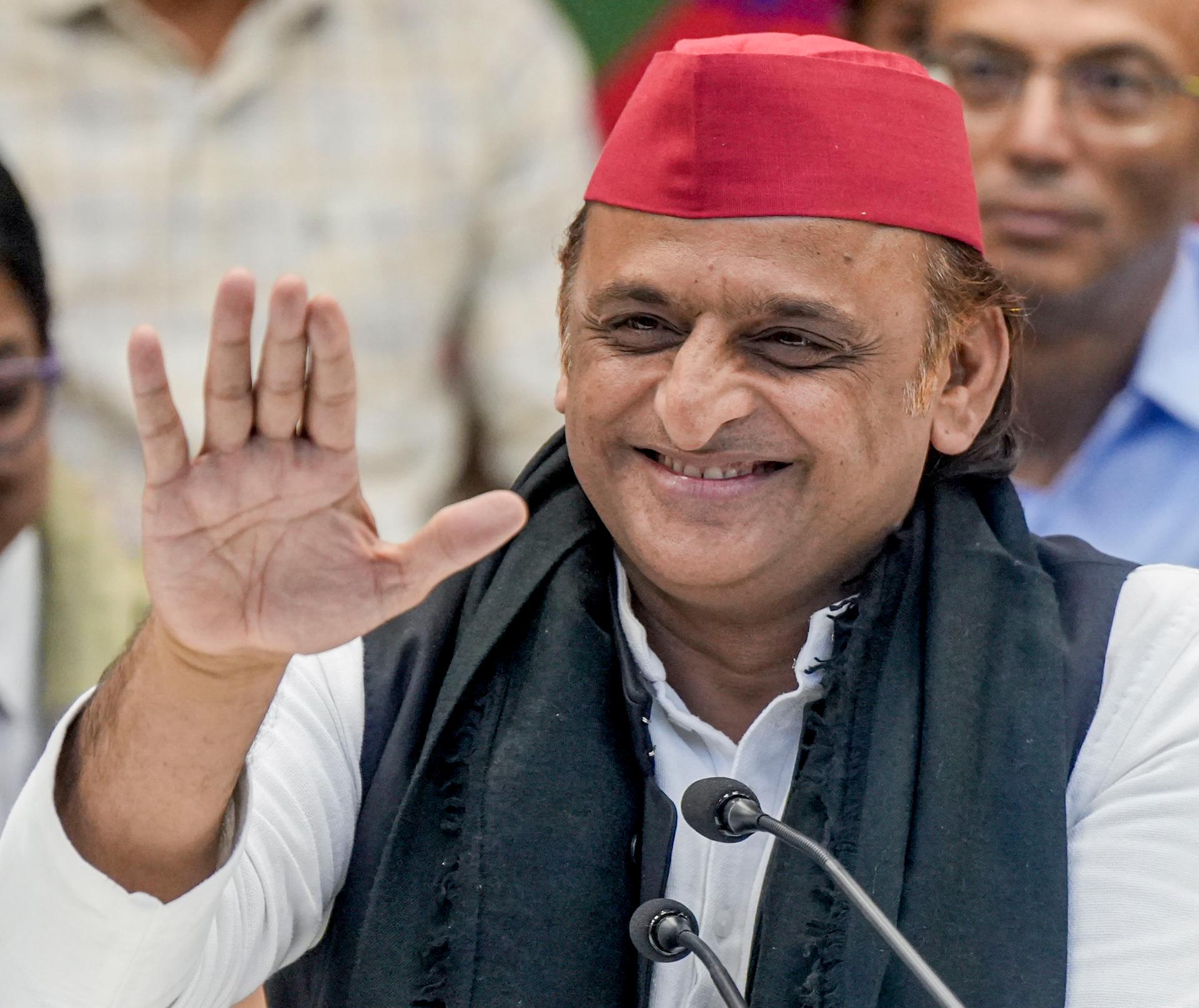 Fund Constraints: Akhilesh Ends Contract with I-PAC Ahead of Polls