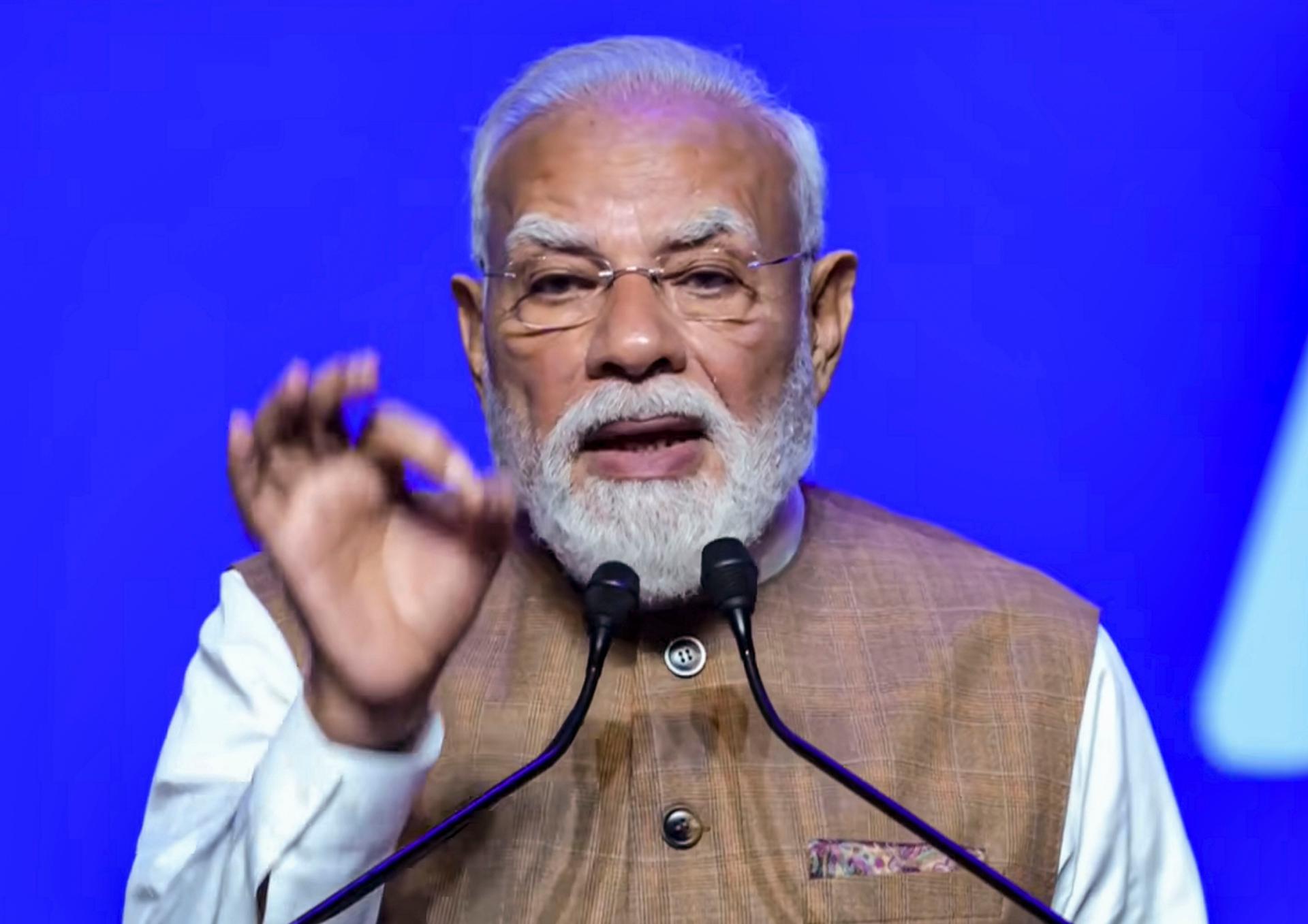PM Modi Wishes Rahul Gandhi on His Birthday