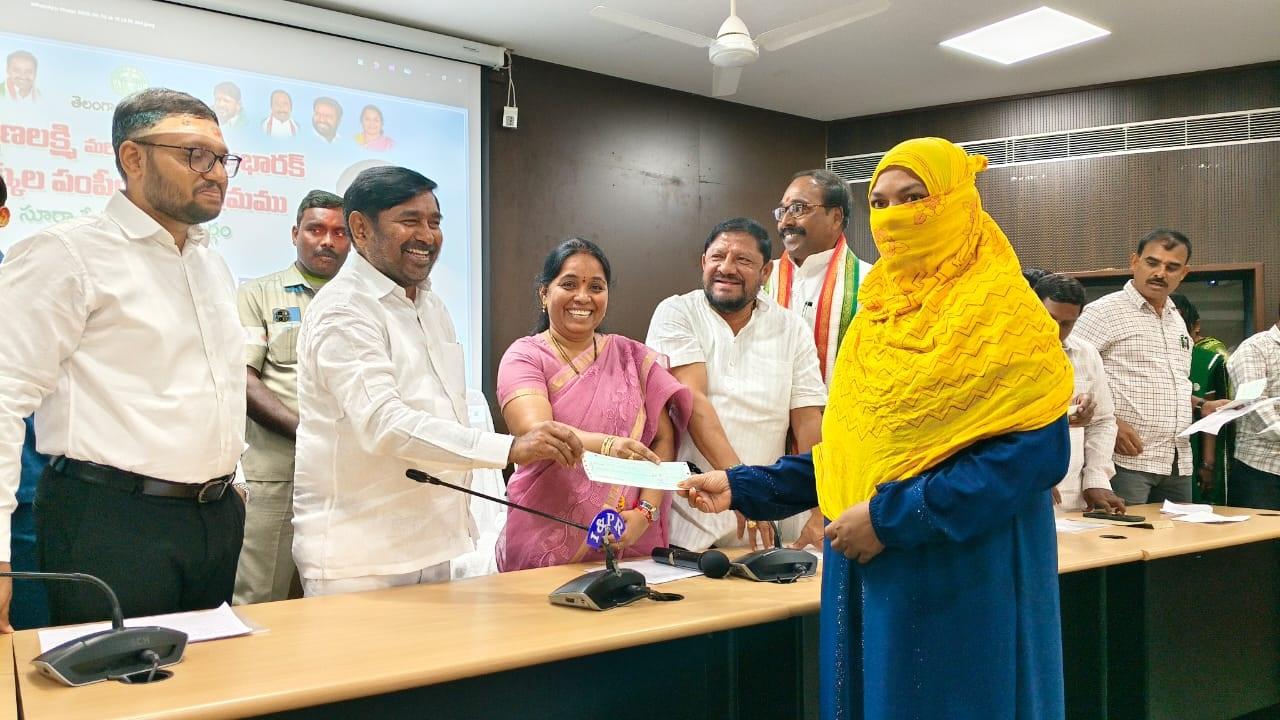 Former Minister Urges Congress To Fulfil Poll Promises