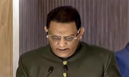 మంత్రి అజహరుద్దీన్ పదవిపై ఉత్కంఠ