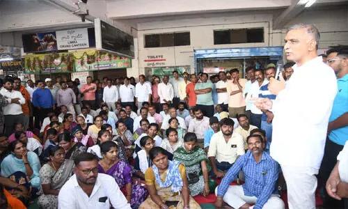 ఎలక్షన్ ముందు హామీలు... గెలిచాక ఎగనామాలు: హరీశ్‌రావు