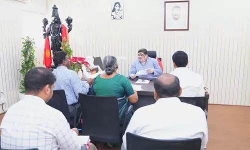 బిసి మహిళలకు వంద శాతం సబ్సిడీతో కుట్టు మిషన్లు: పొన్నం