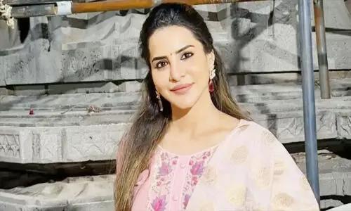 హై కోర్టును ఆశ్రయించిన సినీనటి అషురెడ్డి