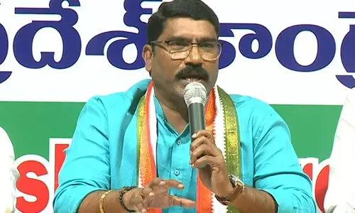 కెటిఆర్, హరీశ్ రావుపై పరువు నష్టం దావా వేసిన సంపత్ కుమార్